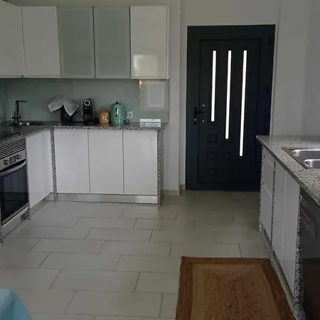 Deluxe - Luar Homestay